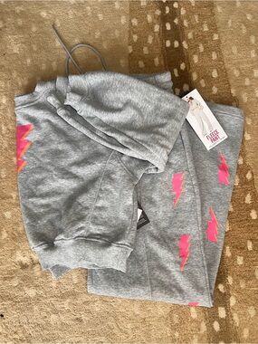 Grey Sweatshirt & Fleece Pants Set with Pink Lightning Accents